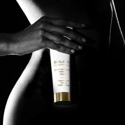 Sisley SISLEŸA L'INTÉGRAL ANTI-ÂGE CONCENTRATED FIRMING BODY CREAM 150 ml