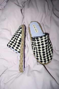 INDOOR SLIPPERS size 40-41
