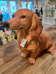 Gravhund sidder