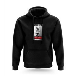 Svart hoodie, Domare Östra