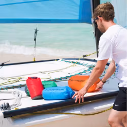 Lifeventure Ultralight Dry Bag 2L Red