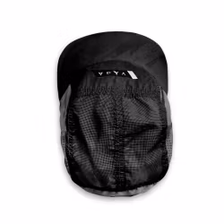 VÅGA Wind Resistant Feather Racing Cap Black / Charcoal