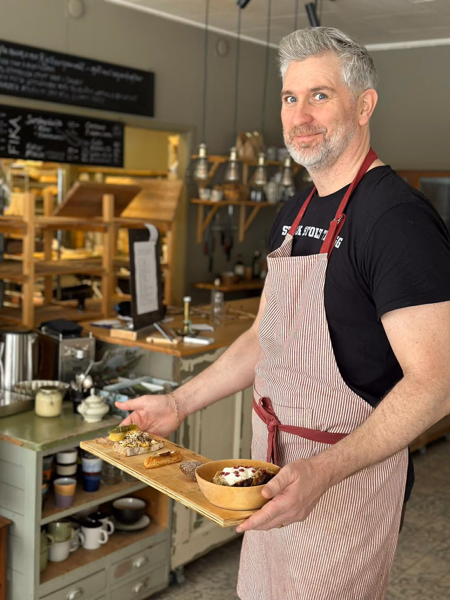 11-Kaffe lördag 21 mars