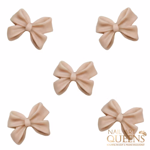 Bow Nude