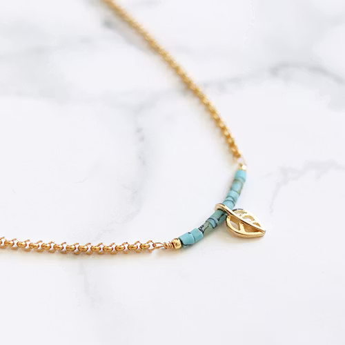 Stilrent Guldpläterat Halsband - Lövet L