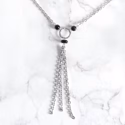 Halsband Med Tofs Av Kedjor - Cirkeln A