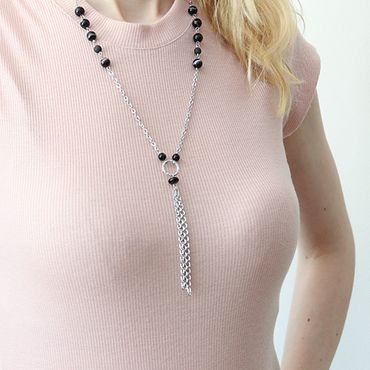 Halsband Med Tofs Av Kedjor - Cirkeln A