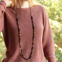 Långt Halsband Med Stenpärlor - Biet B