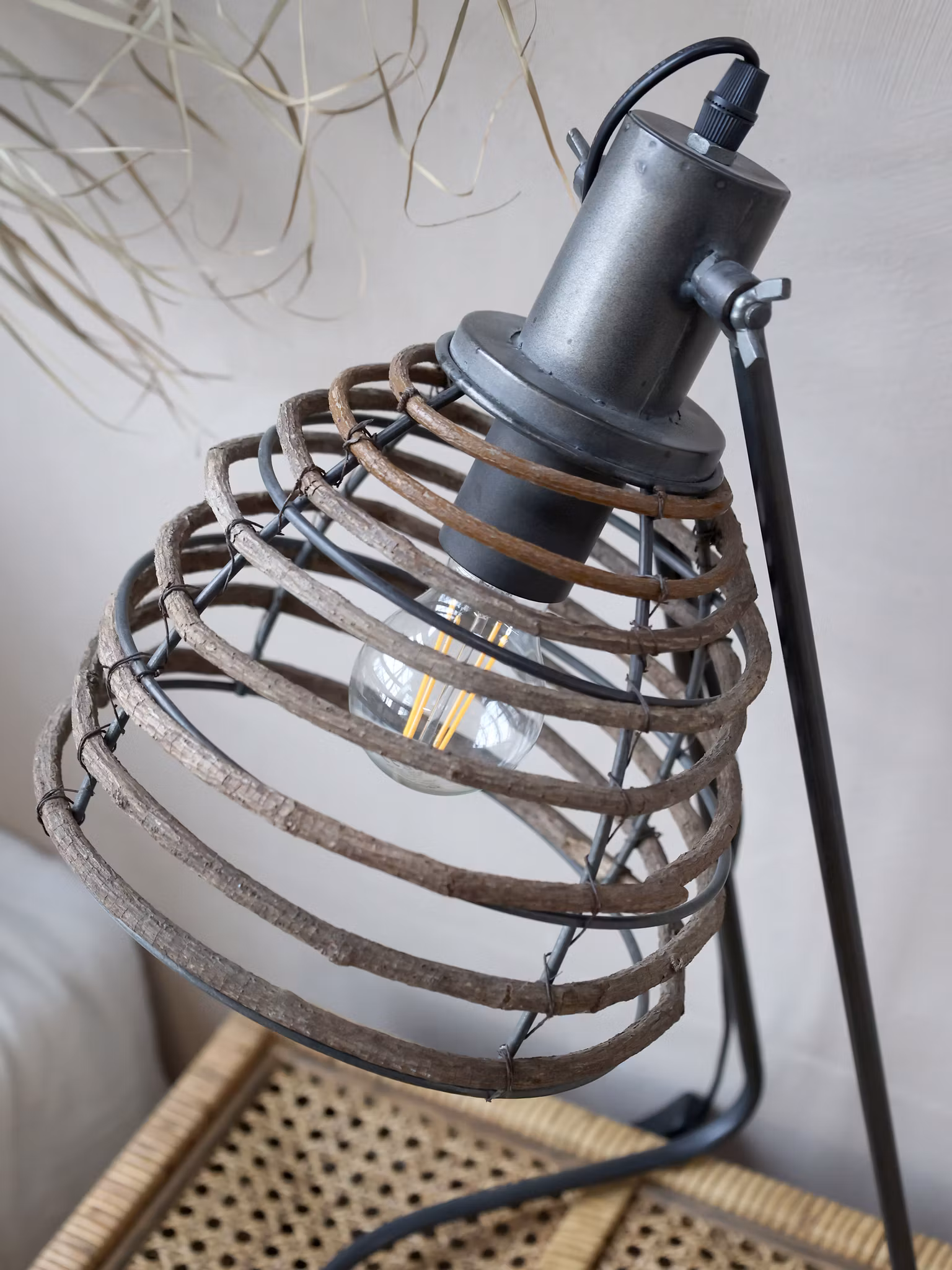 Lampe m. rattan skærm