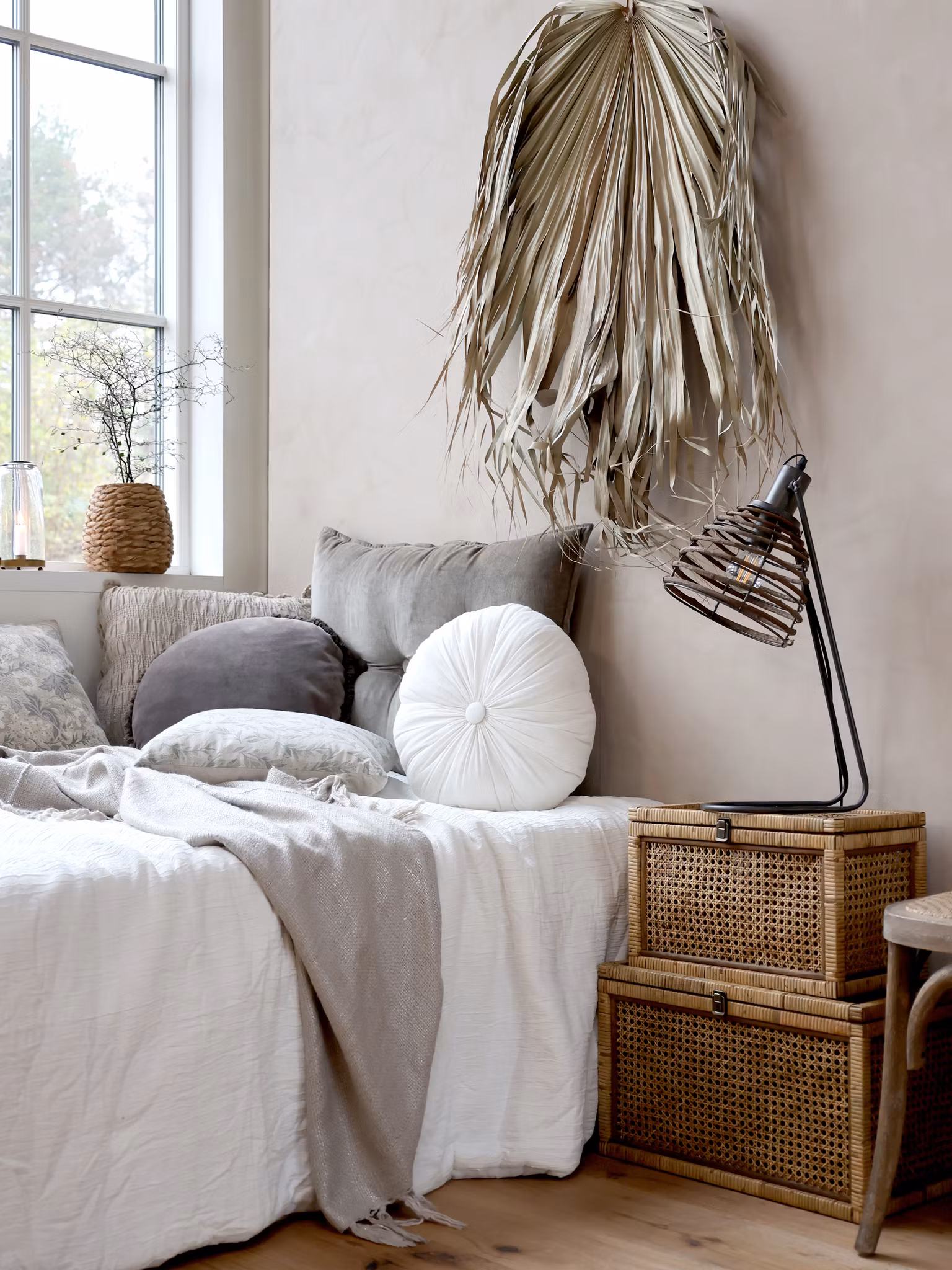 Lampe m. rattan skærm