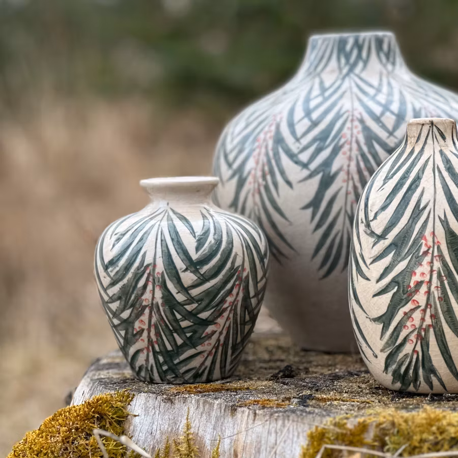 Vase m/gren og bær