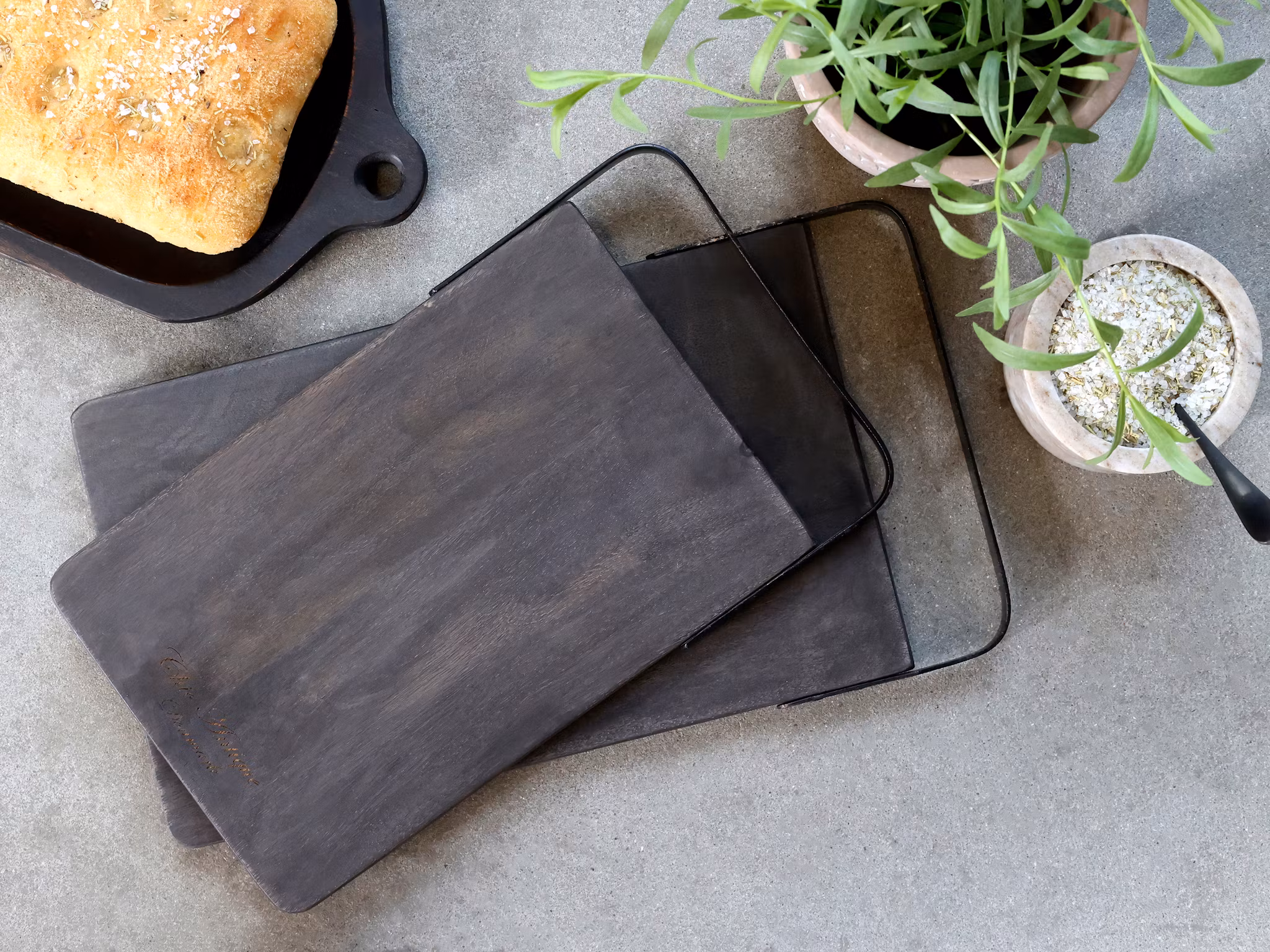 Tapasbræt m. jernhåndtag