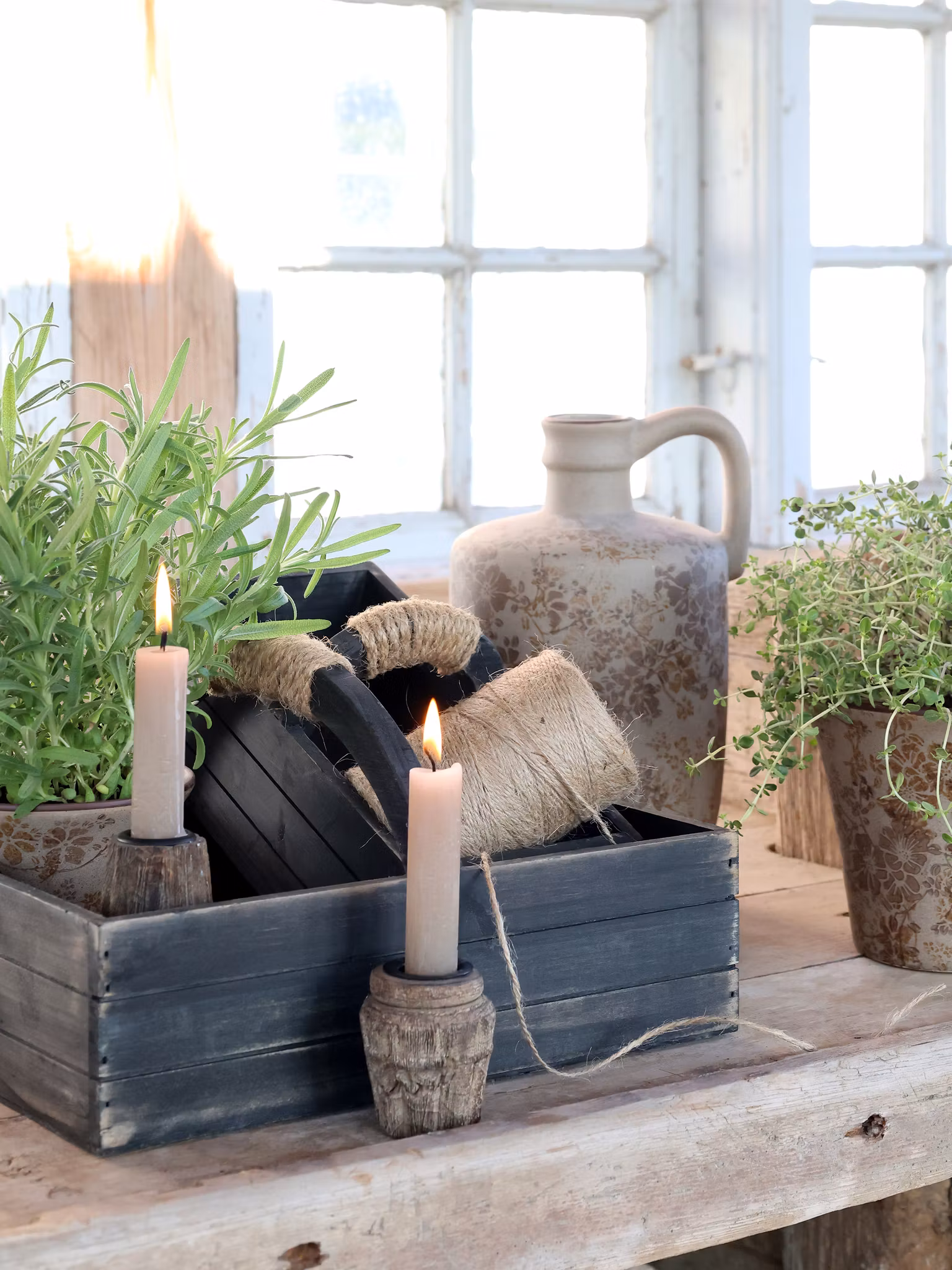 Kasse m. håndtag og 2 kasser