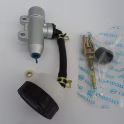 Bromscylinder Fotbroms CF moto,Goes 500-600cc