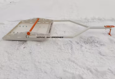 Spårdragare Nordic Ski Groomer