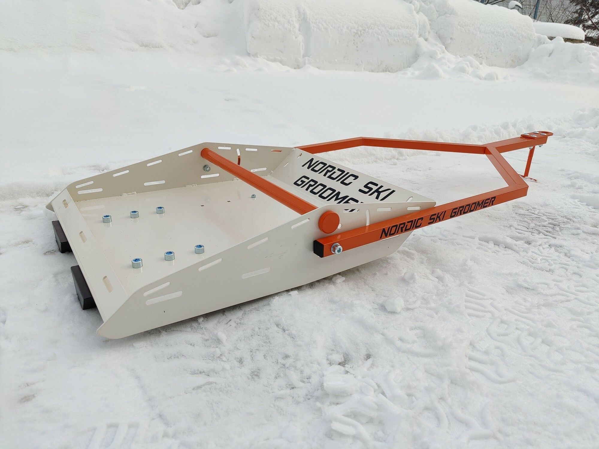 Spårdragare Nordic Ski Groomer