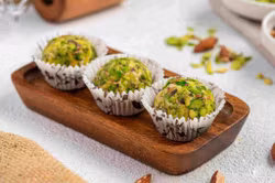 منى و سلوى فستق 1 كغ