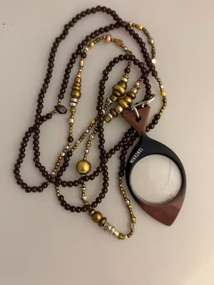 ”Halsband” handgjorda med  brons silver koppar samt bärnstens pärlor.104cm