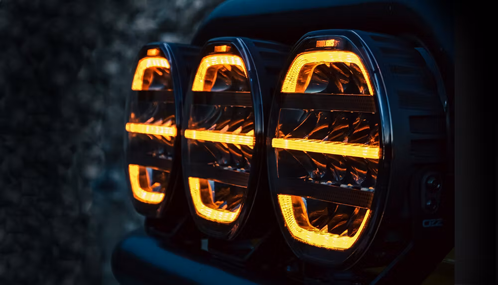 OZZ XR2 9" LED fjernlys Hvit/svart