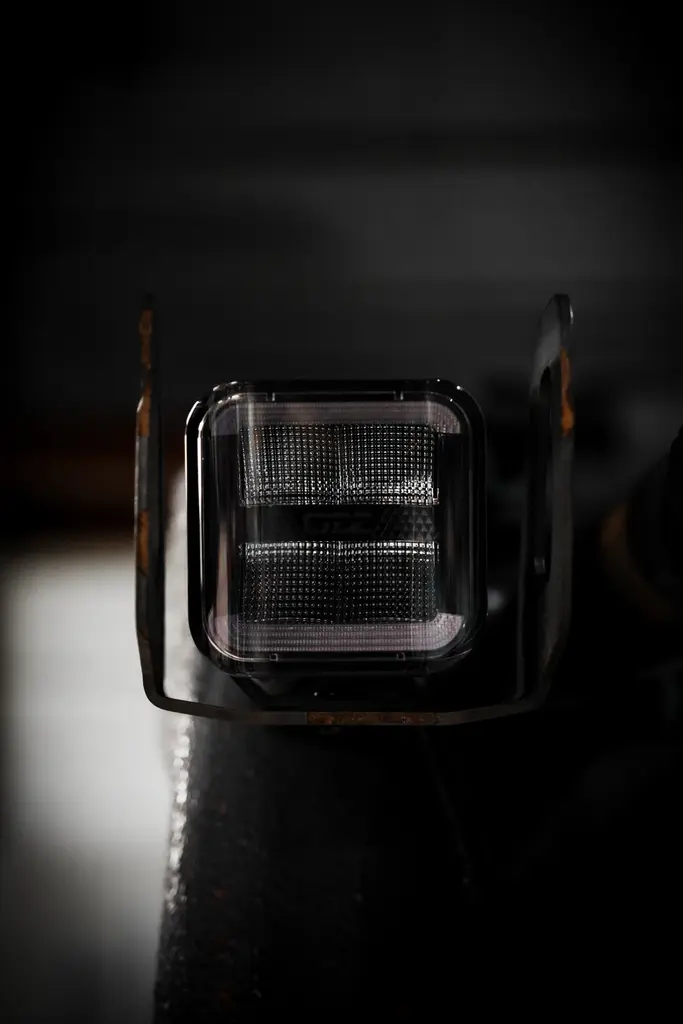 OZZ SQR 3" flood 60W arbeidslys med varsellys