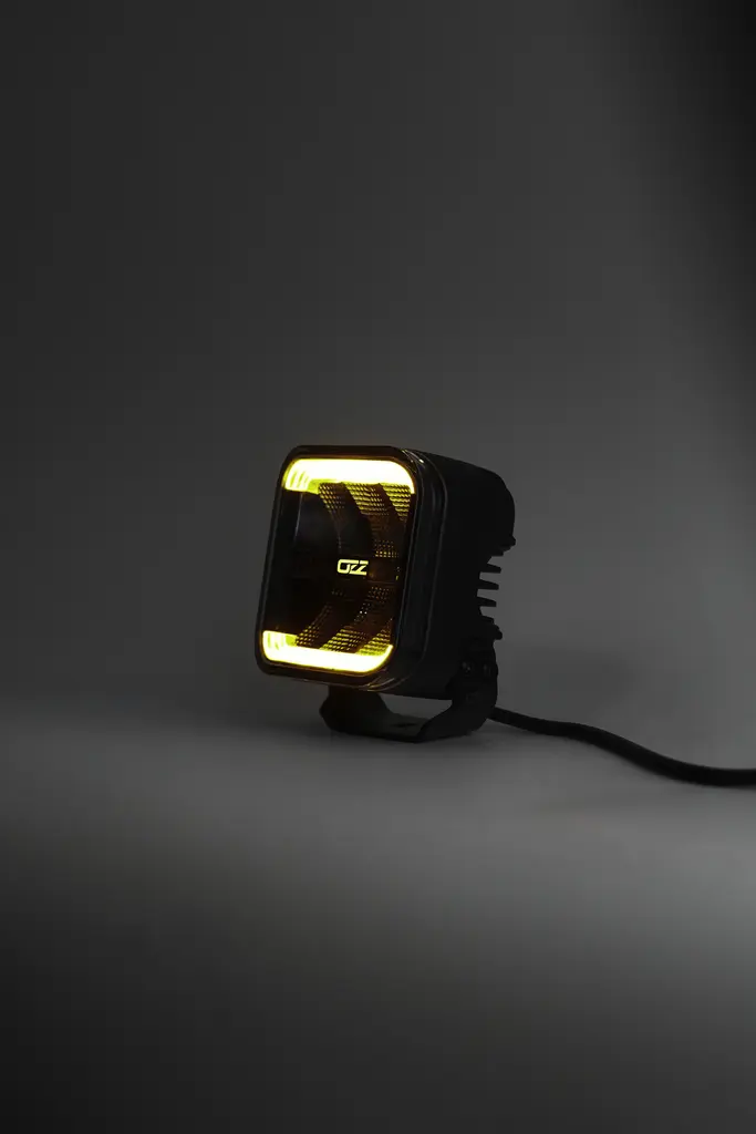 OZZ SQR 5" flood 90W arbeidslys med varsellys