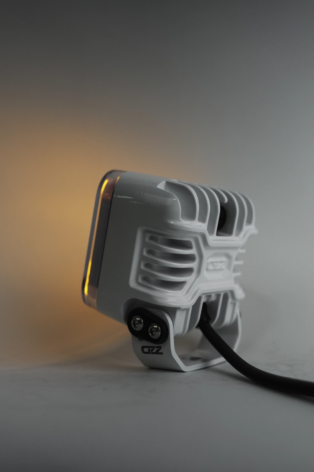 OZZ SQR 3" LED ekstralys med parklys – sort/hvitt hus