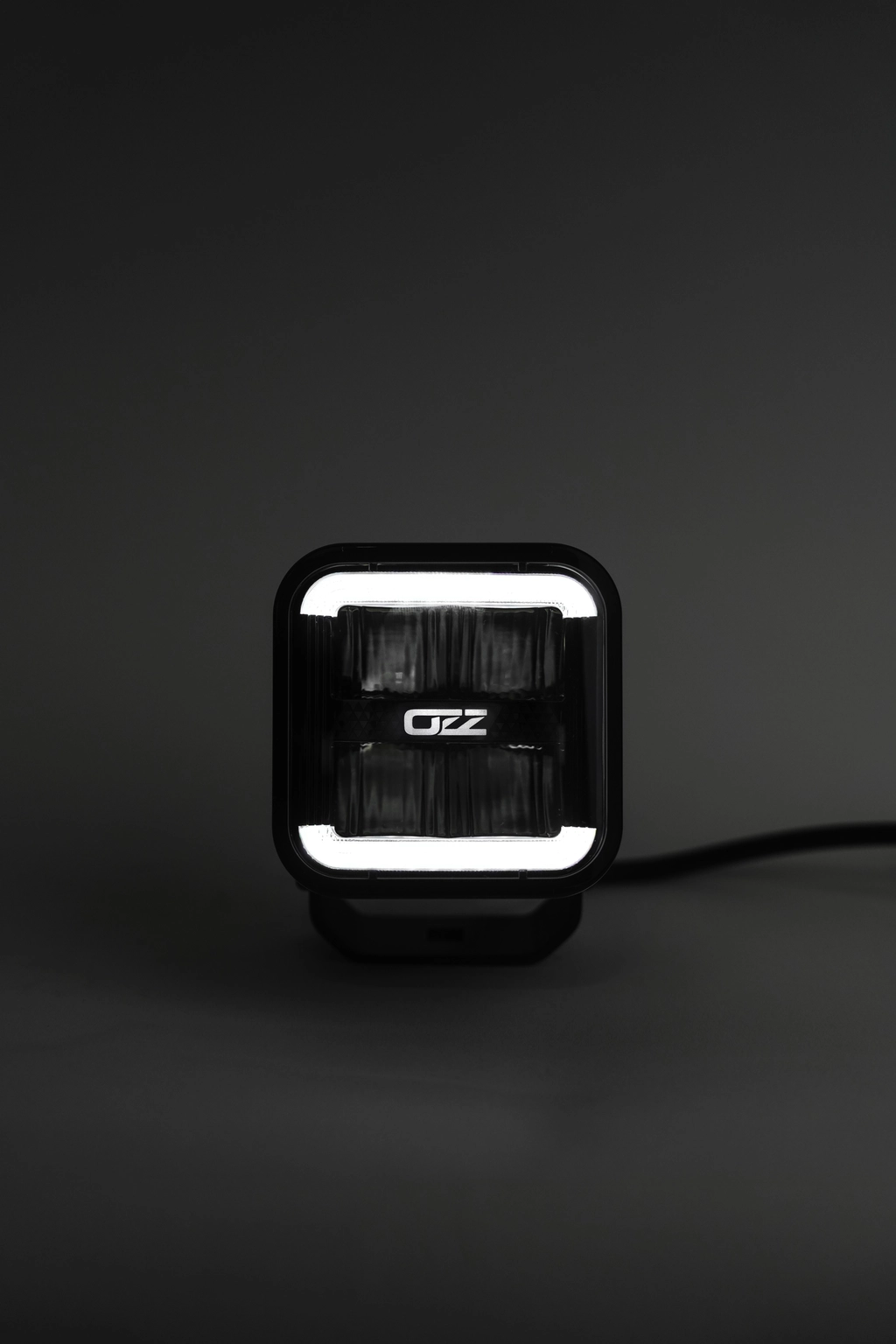 OZZ SQR 3" LED ekstralys med parklys – sort/hvitt hus