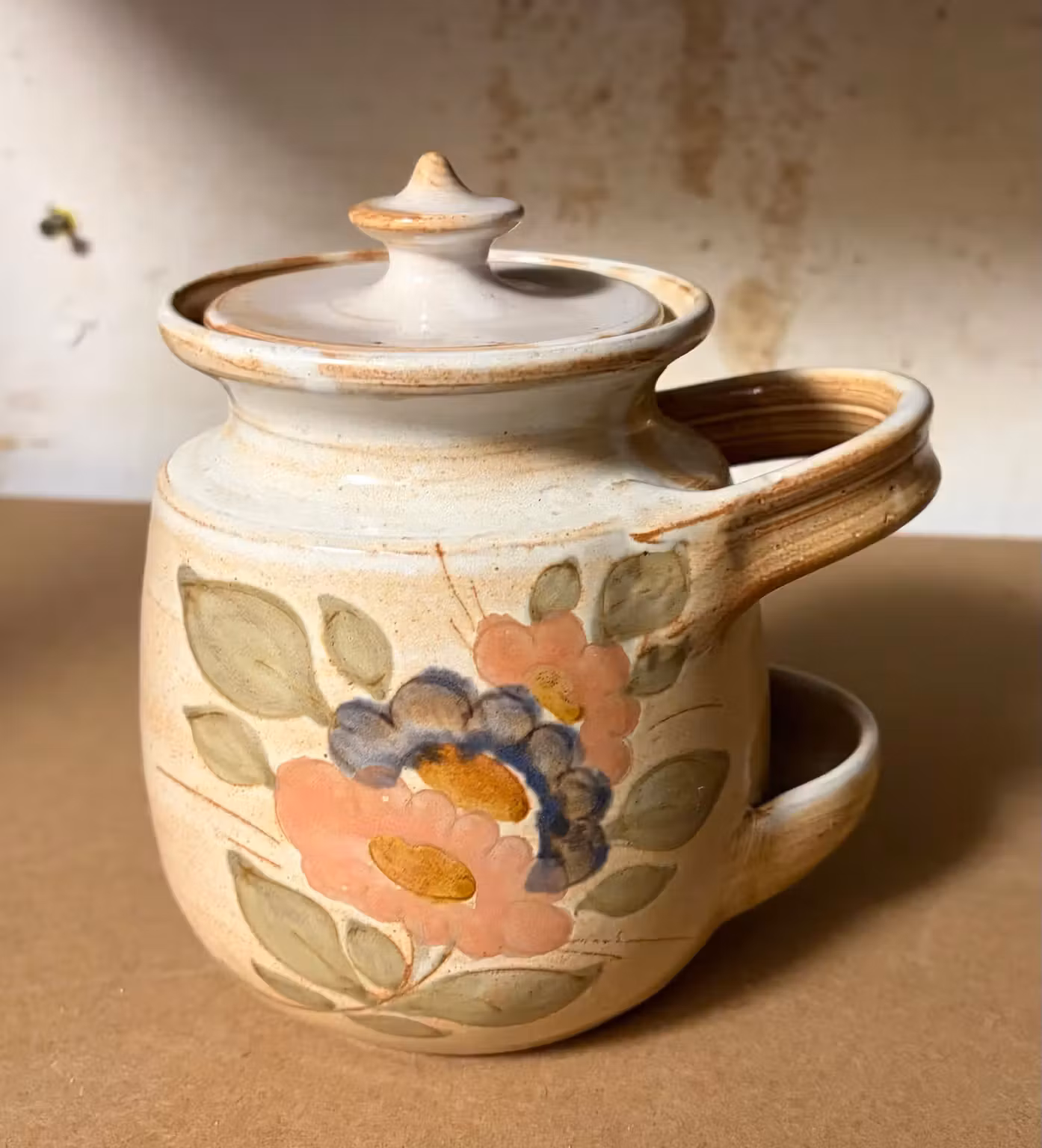 La Poterie Provence krukke med blomster og hank