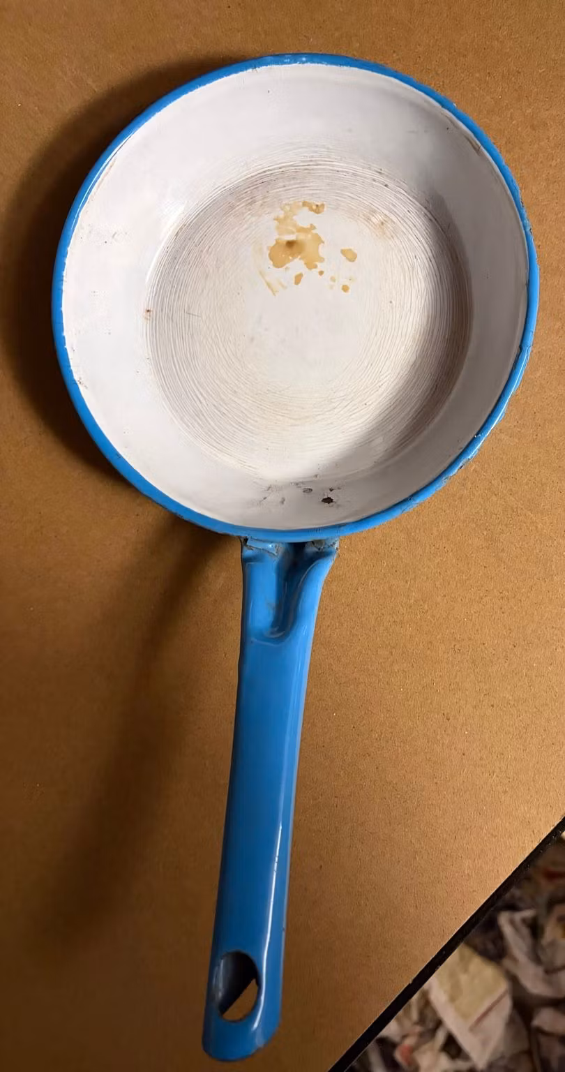 Originalfoto – Emaljepande – blå/hvid, ca. Ø 17 cm – til dekoration