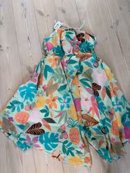 Sommerkjole H&M – mintgrøn med tropisk print, str. 128