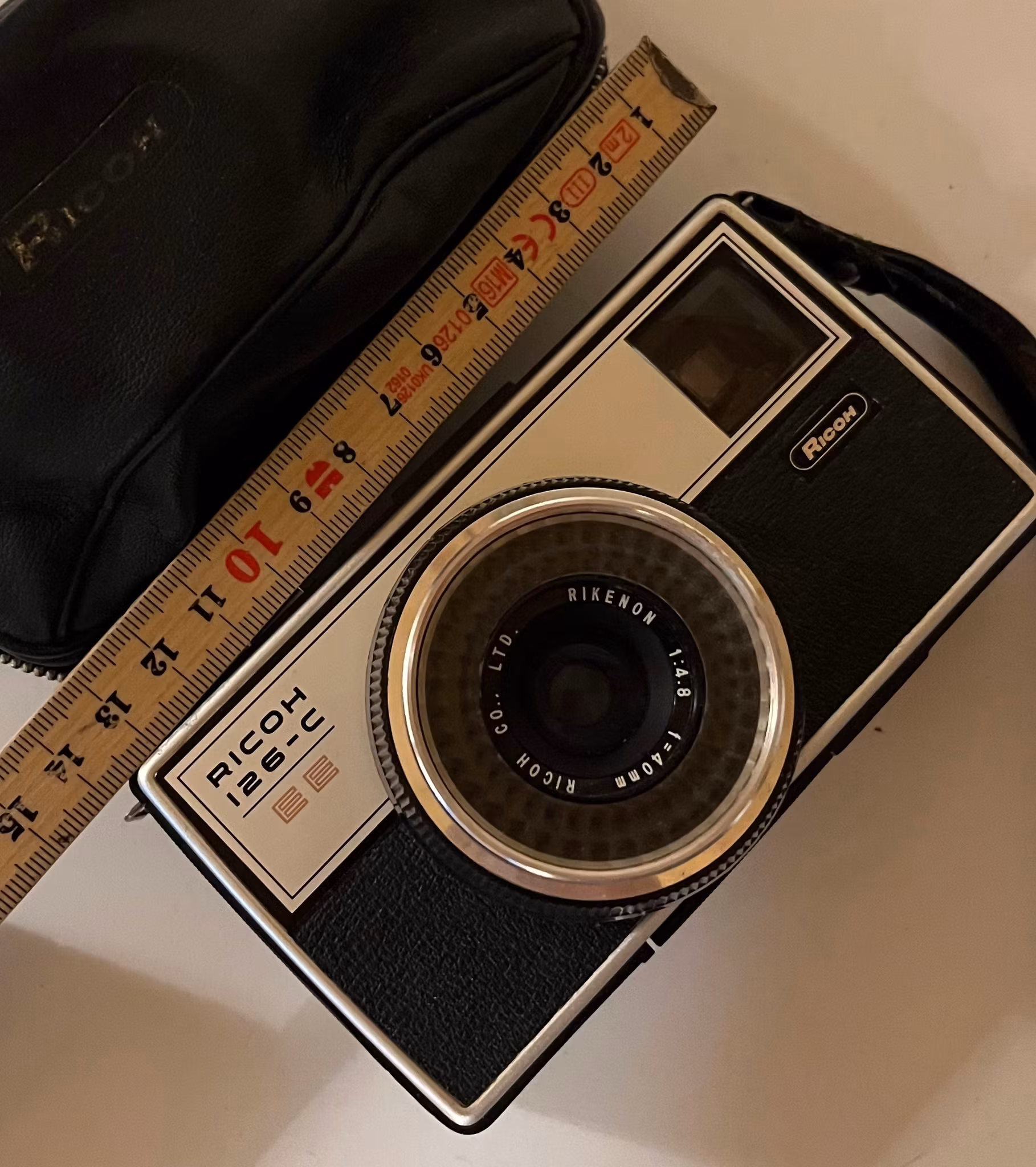 Retro kamera - Ricoh