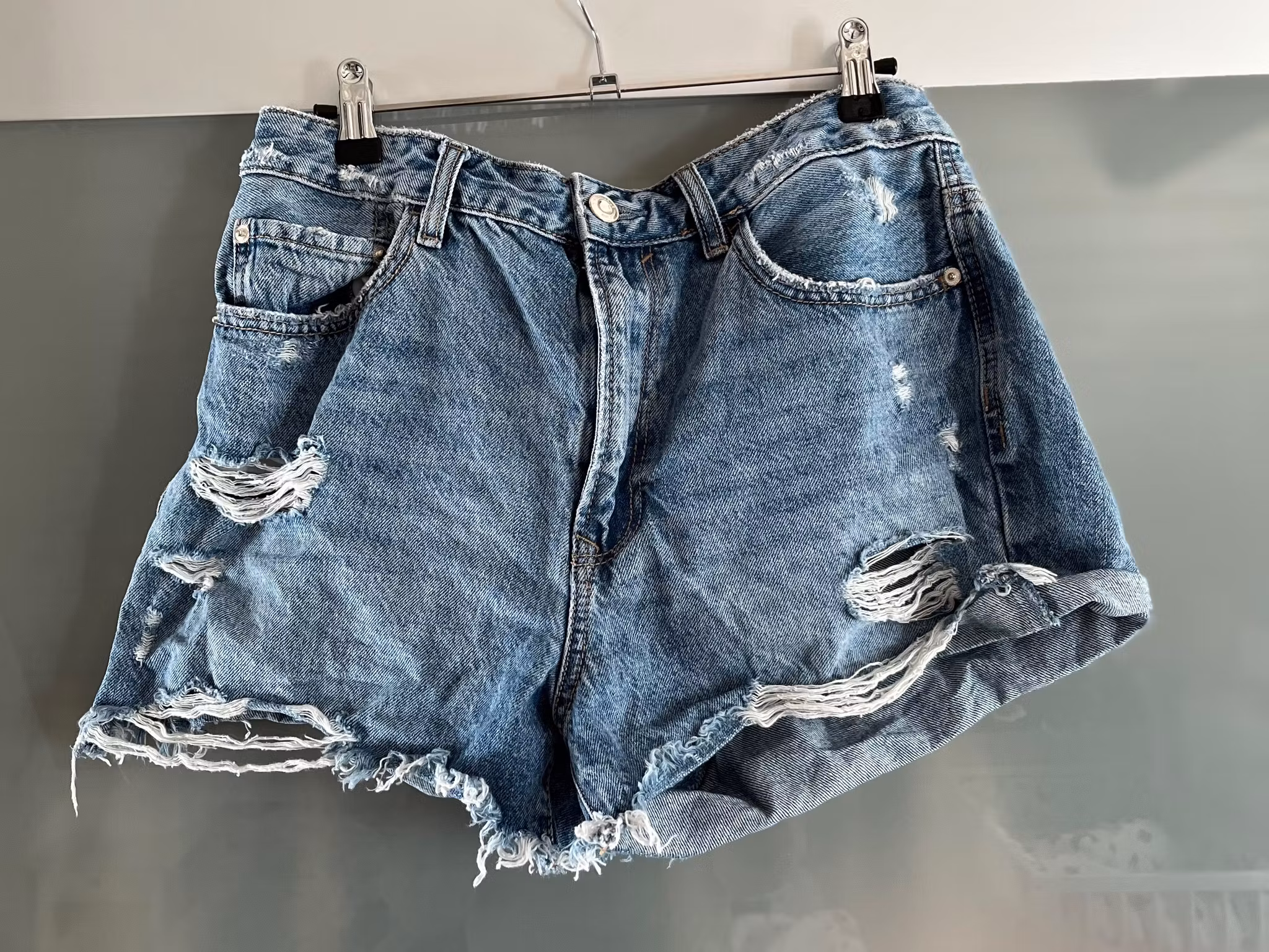 Shorts - Stradivarius - str. 42