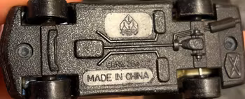 Sort retro modelbil – lille bil mærket Made in China