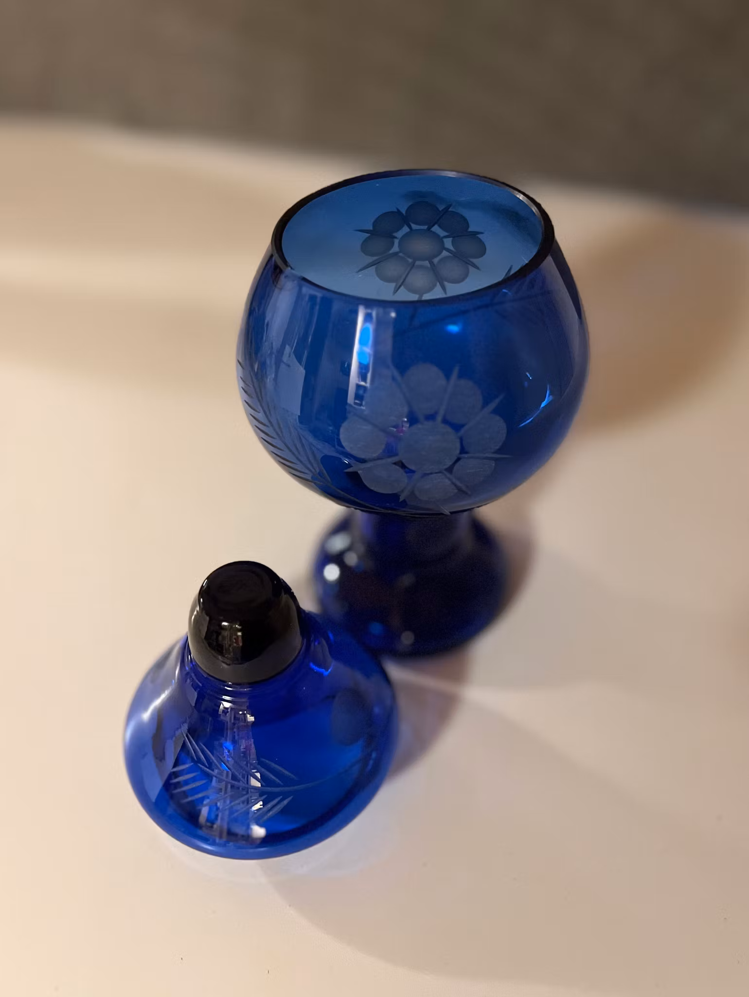 Blå glaskrukke med låg - 22 cm