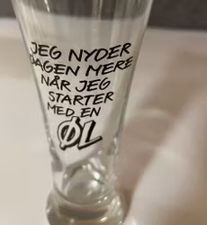 Ølglas med tekst - 18 cm