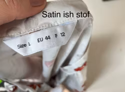 Satin / Viskose - str. L