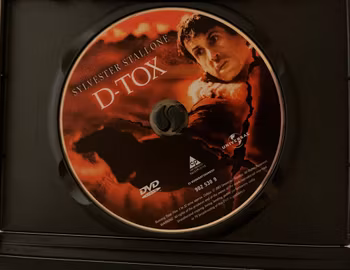 DVD - D-Tox