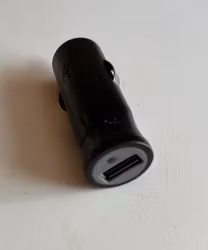 Biloplader med USB
