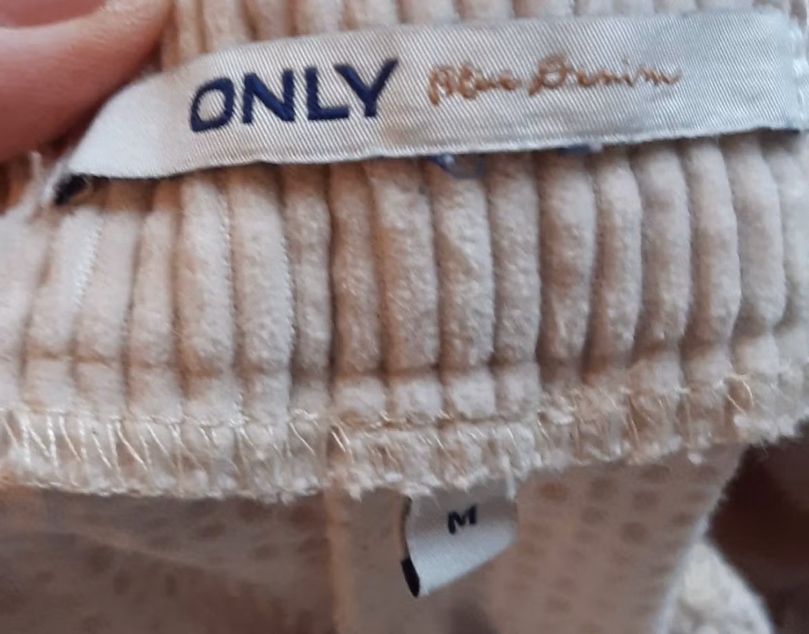 ONLY - str. M