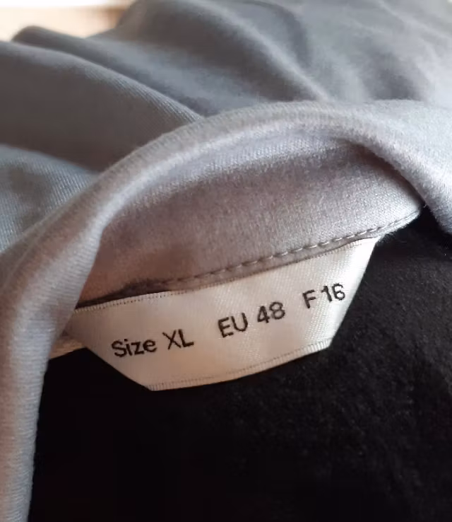 Bluse - str. XL