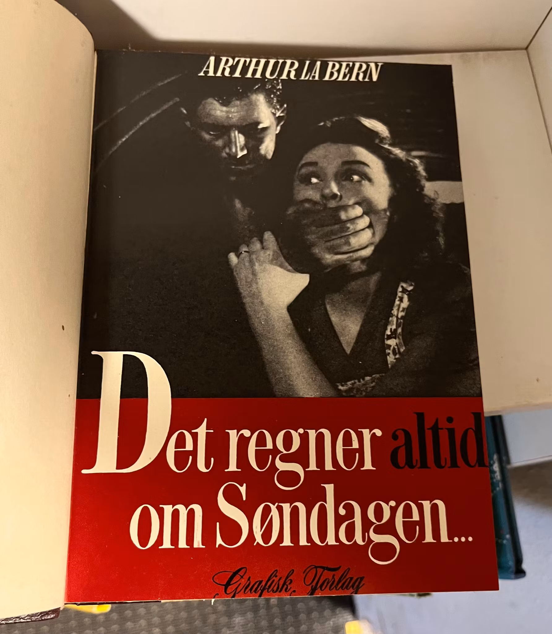 Det regner altid om søndagen