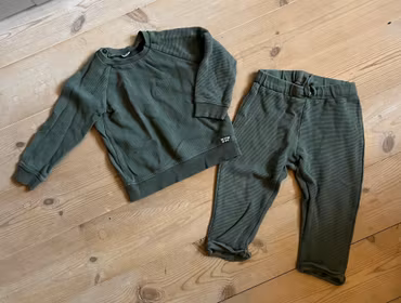 H&M sæt - str. 92