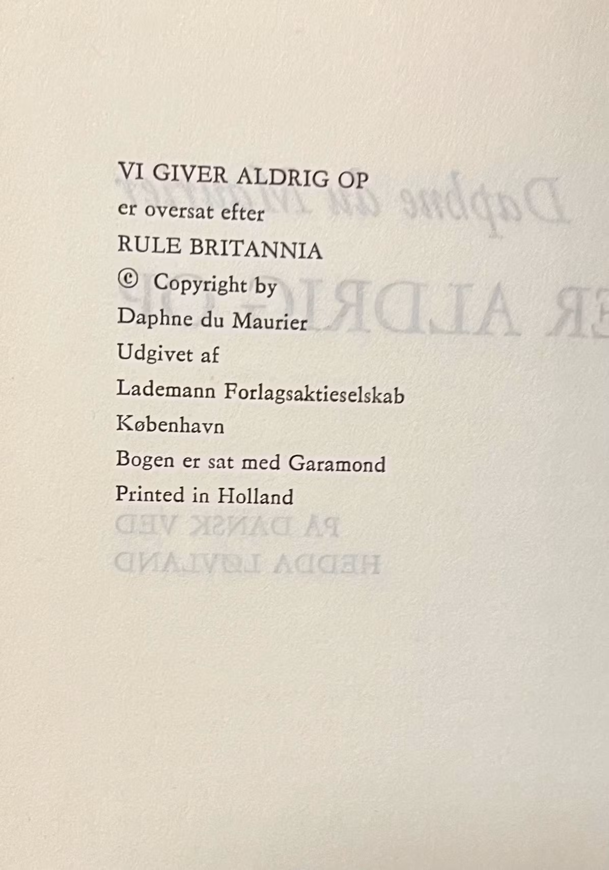 Vi giver aldrig op