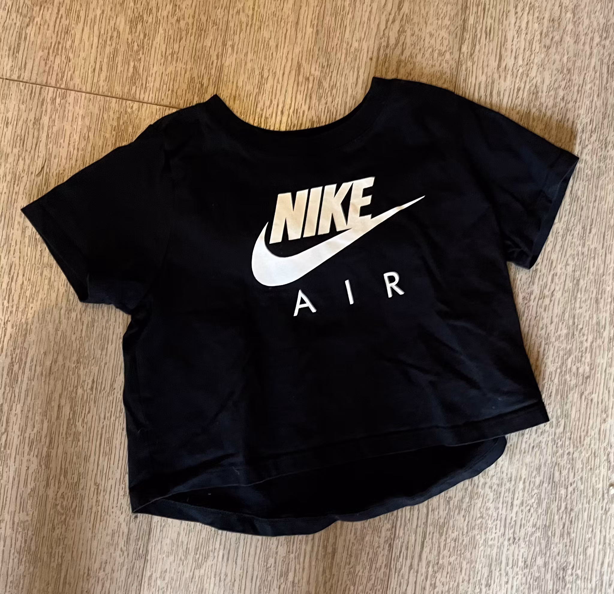 Nike - str. 128 / 137