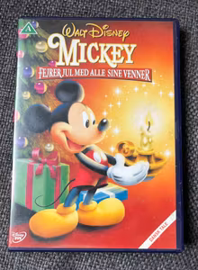 Mickey fejrer jul med alle sine venner
