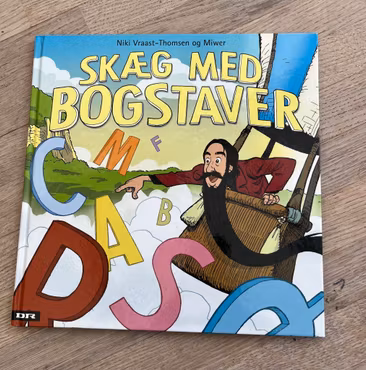Skæg med bogstaver