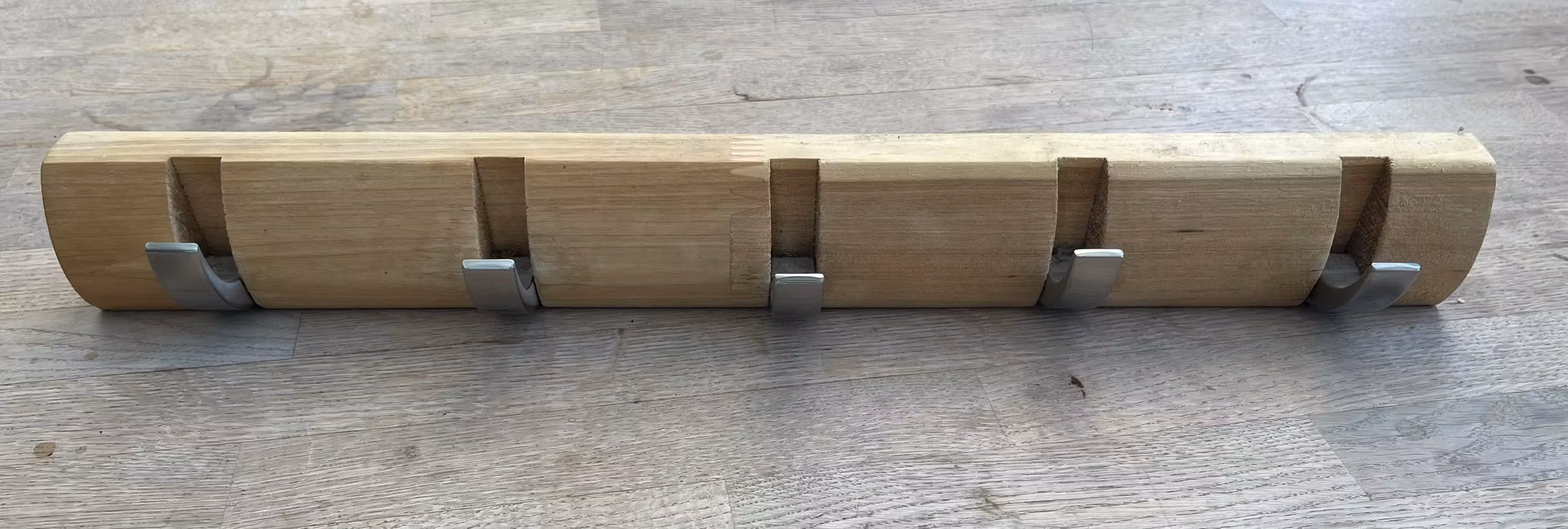 "Flip" knagerække