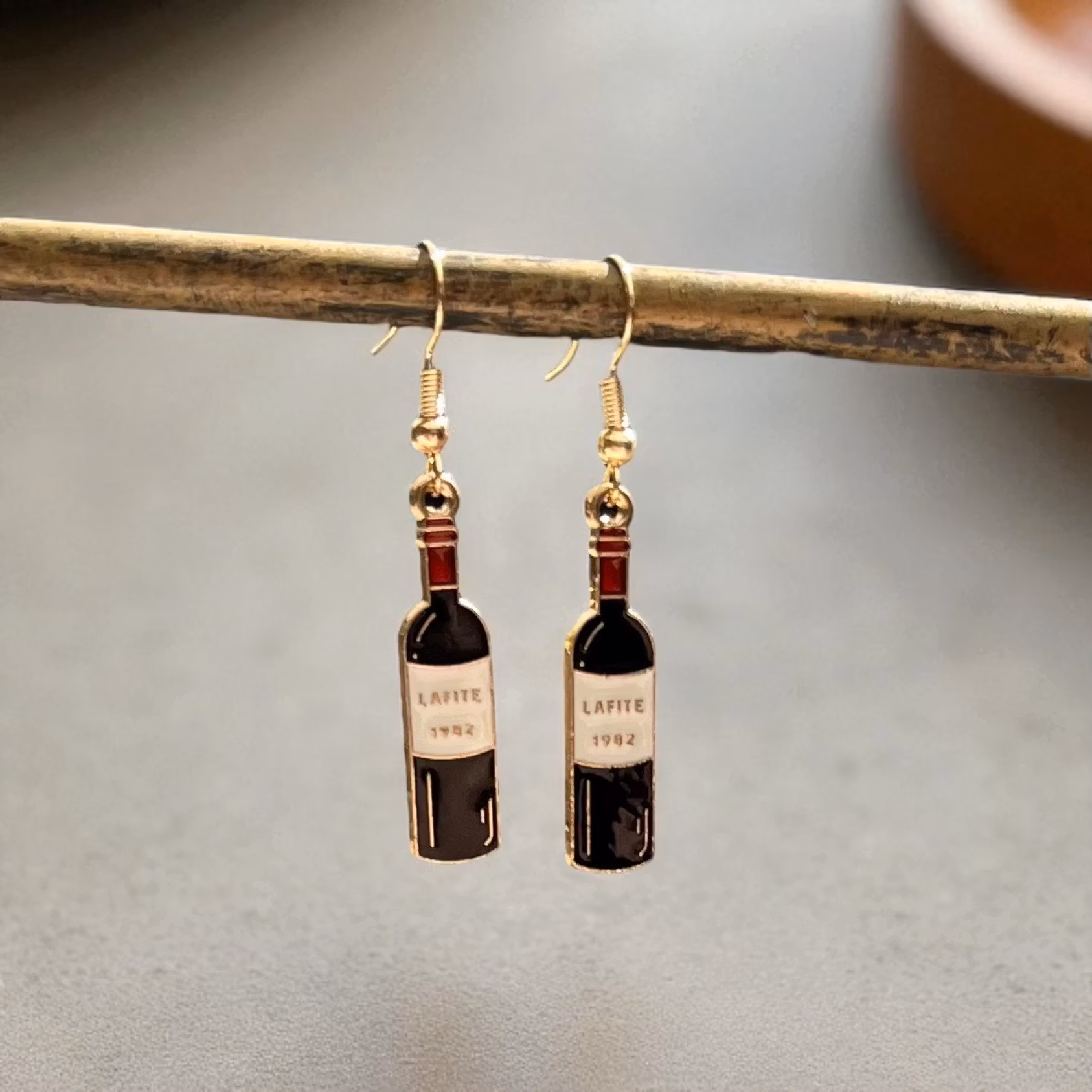Elegante Vinflaske Øreringe - Lapite 1982 Design