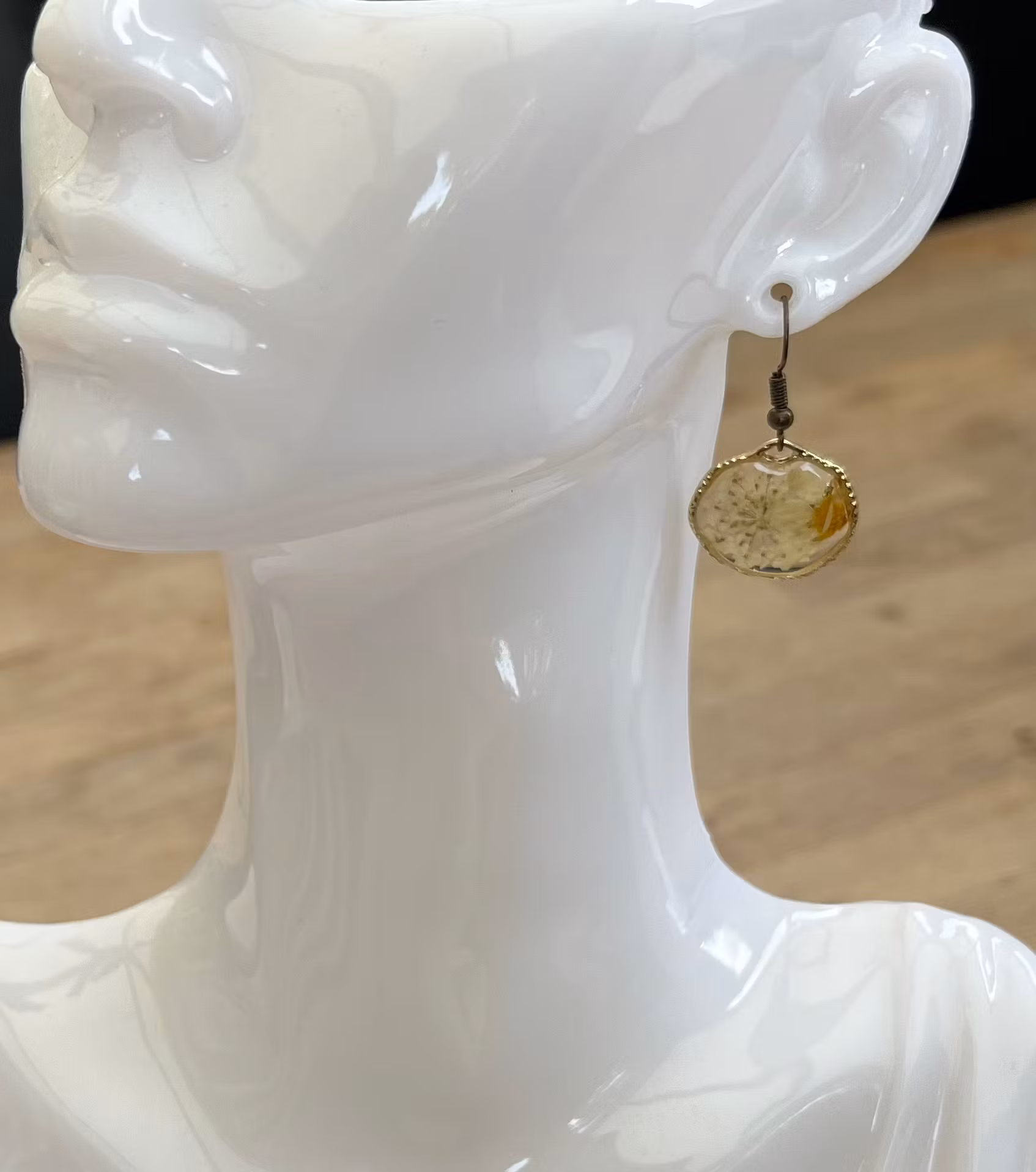 Øreringe med pressede blomster