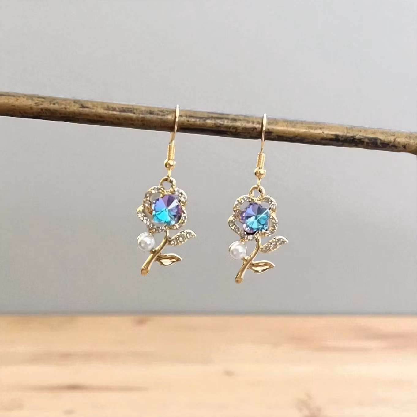 Blomsterøreringe med Krystaller og Perler